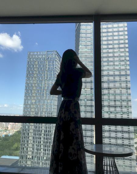 娇妻在老头胯下高潮呻吟视频_蓝光手机免费观看完整