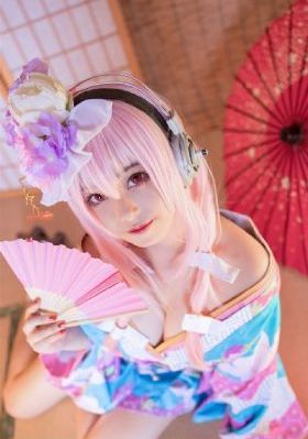 《诱人的护士》韩国_720免费在线观看